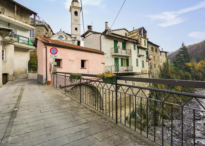 Gorgeous Home In Ponti Di Pornassio